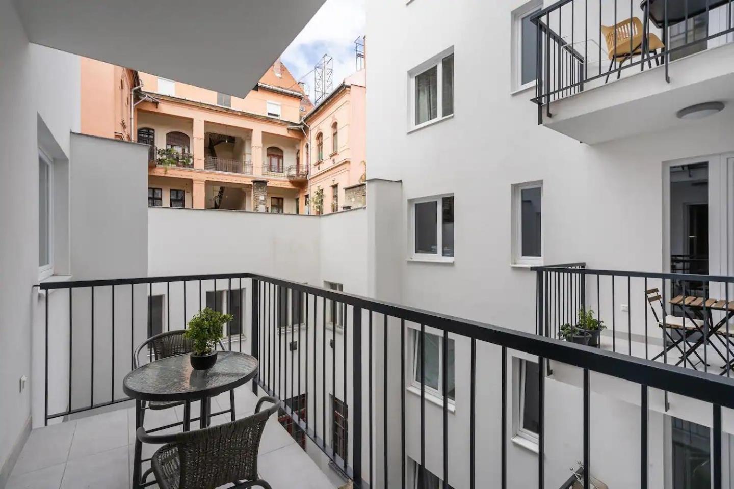 The Rose Garden Budapest Apartments Exterior foto