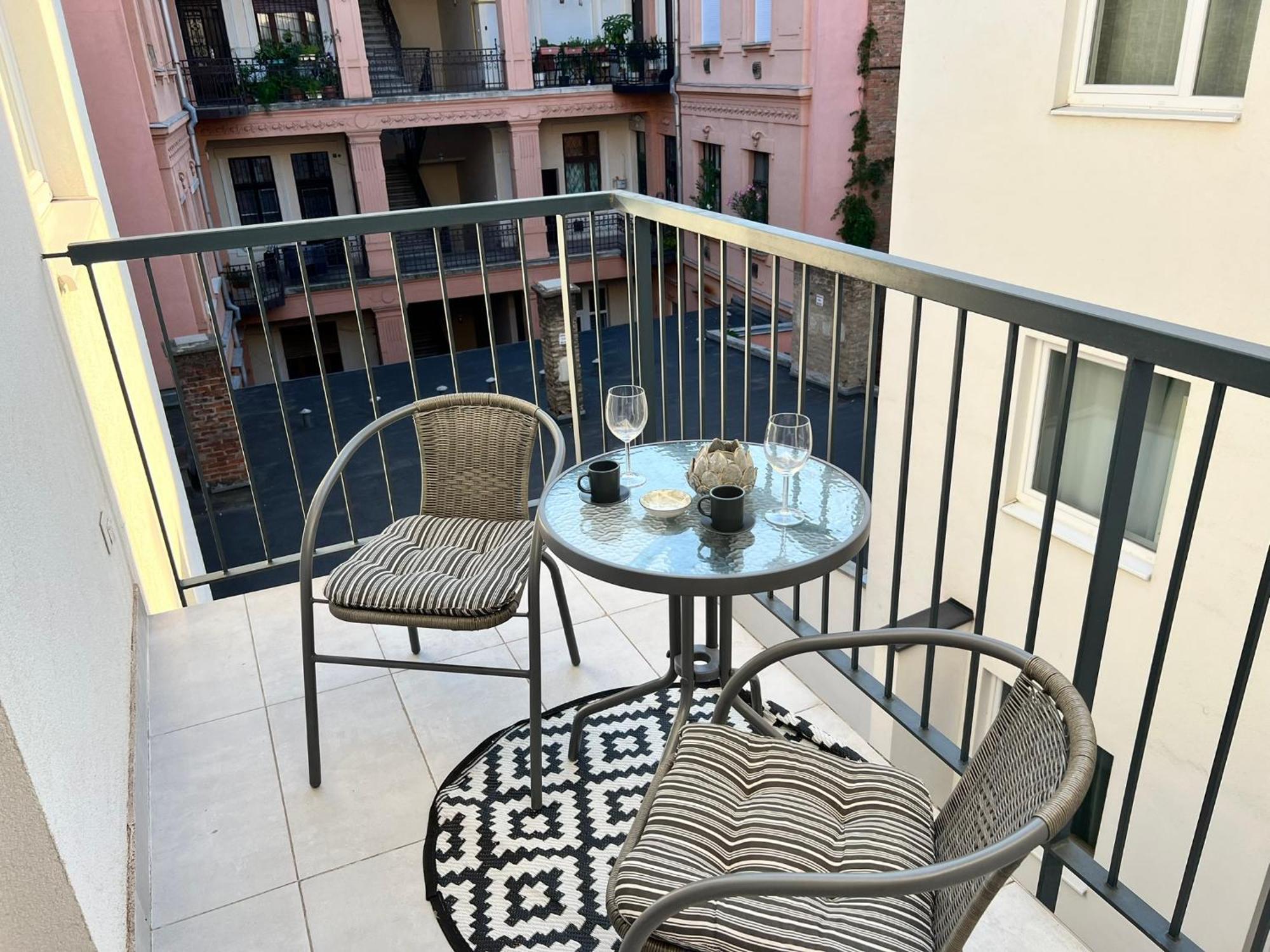 The Rose Garden Budapest Apartments Exterior foto